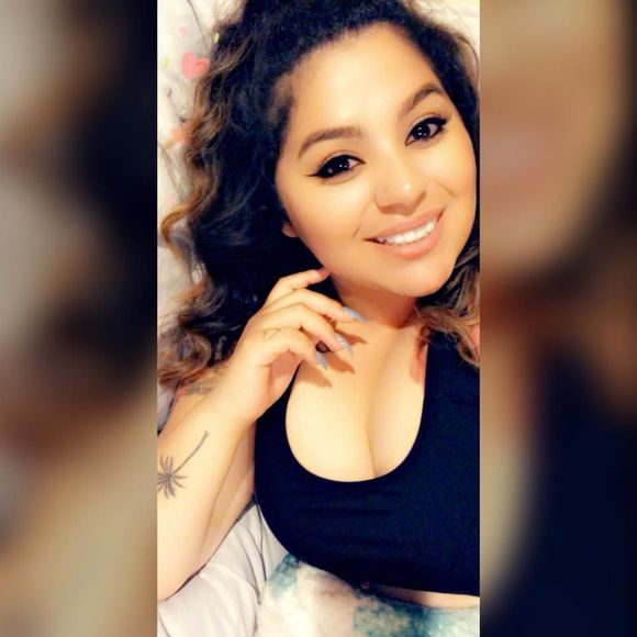 Meet your Posher, Mayra - Picture 1 of 1